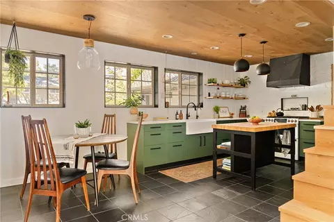 Kitchen - 28001 N Bay, Lake Arrowhead, CA 92352 photo 3 of 4