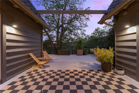 Exterior - 28001 N Bay, Lake Arrowhead, CA 92352 photo 11 of 11