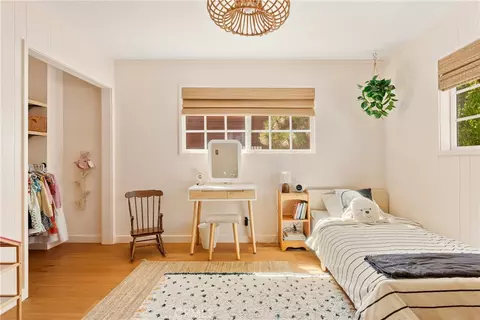 Bedroom - 28001 N Bay, Lake Arrowhead, CA 92352 photo 5 of 7