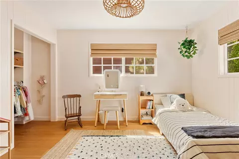 Bedroom - 28001 N Bay, Lake Arrowhead, CA 92352 photo 5 of 7