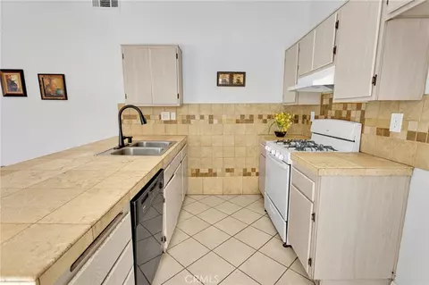 Kitchen - 15036 Milford, Adelanto, CA 92301 photo 4 of 5