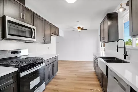 Kitchen - 7453 Condalia Ave, Yucca Valley, CA 92284 photo 4 of 4