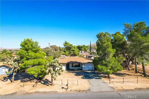 View/Area - 7453 Condalia Ave, Yucca Valley, CA 92284 photo 1 of 8