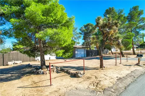 Exterior - 7453 Condalia Ave, Yucca Valley, CA 92284 photo 2 of 29