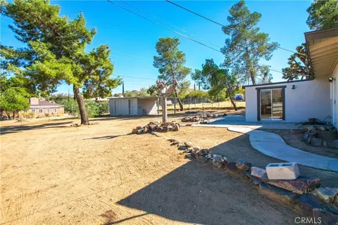 Exterior - 7453 Condalia Ave, Yucca Valley, CA 92284 photo 6 of 29