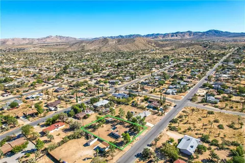 View/Area - 7453 Condalia Ave, Yucca Valley, CA 92284 photo 4 of 8