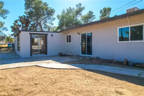 Exterior - 7453 Condalia Ave, Yucca Valley, CA 92284 photo 9 of 29