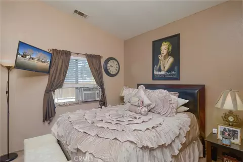Bedroom - 20852 Del Oro Rd, Apple Valley, CA 92308 photo 3 of 3