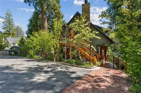 257 Corona Cir, Lake Arrowhead, CA 92352