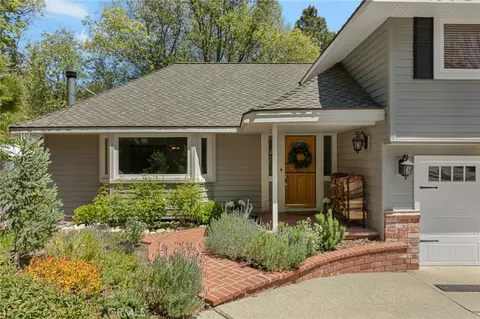 Exterior - 1201 Voltaire, Lake Arrowhead, CA 92352 photo 2 of 9