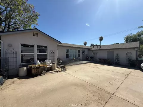 325 W Ave L, Calimesa, CA 92320