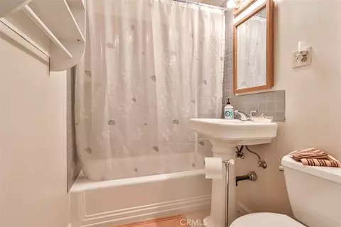 Bath - 18266 Roberts, Riverside, CA 92508 photo 1 of 4