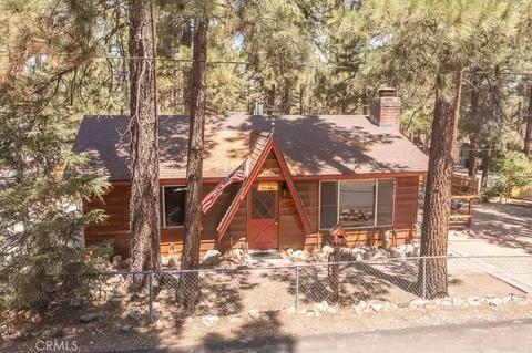 44844 Manzanita Ln, Sugarloaf, CA 92386