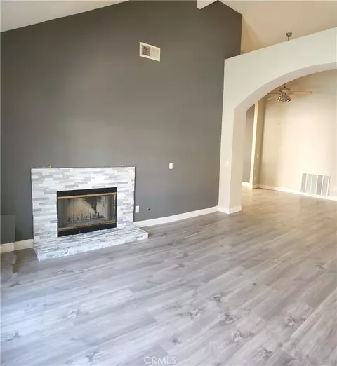 Living - 27546 Senna Ct, Temecula, CA 92591 photo 3 of 6