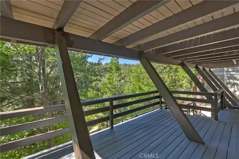 Exterior - 26603 Hillcrest Ln, Lake Arrowhead, CA 92352 photo 5 of 6
