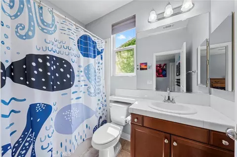 Bath - 25614 Red Hawk Rd, Corona, CA 92883 photo 4 of 4