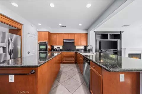Kitchen - 25614 Red Hawk Rd, Corona, CA 92883 photo 4 of 4