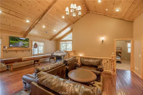 Living - 529 Bernhardt, Big Bear City, CA 92314 photo 6 of 6