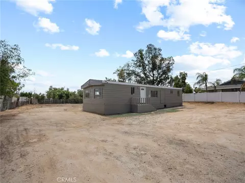21779 Markham, Perris, CA 92570 photo 2