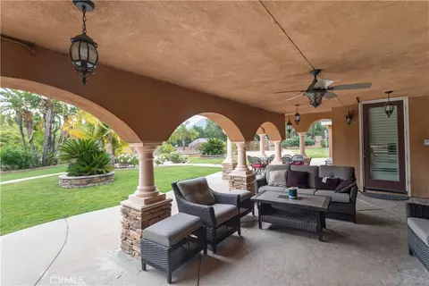Exterior - 1084 Flager Ranch Rd, Corona, CA 92881 photo 11 of 16