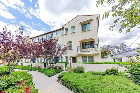 809 N Dalton #104, Azusa, CA 91702