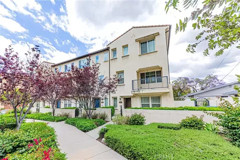 809 N Dalton #104, Azusa, CA 91702