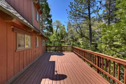 Exterior - 1140 Evergreen Ln, Lake Arrowhead, CA 92352 photo 3 of 7