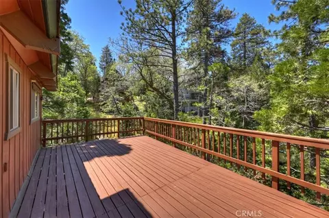 Exterior - 1140 Evergreen Ln, Lake Arrowhead, CA 92352 photo 4 of 7