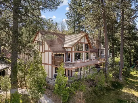 Exterior - 524 Golf Course Rd, Lake Arrowhead, CA 92352 photo 6 of 10