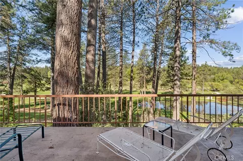 Exterior - 524 Golf Course Rd, Lake Arrowhead, CA 92352 photo 3 of 11