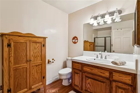 Bath - 524 Golf Course Rd, Lake Arrowhead, CA 92352 photo 8 of 9