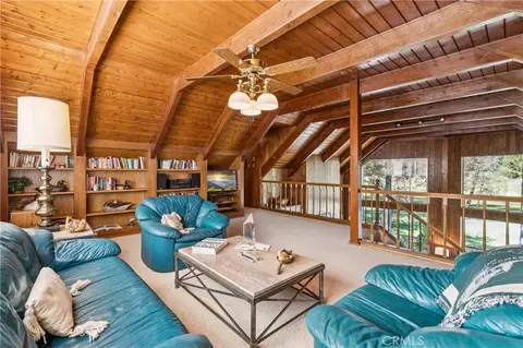 Living - 524 Golf Course Rd, Lake Arrowhead, CA 92352 photo 5 of 5