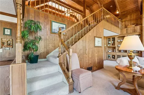 Entry Way - 524 Golf Course Rd, Lake Arrowhead, CA 92352 photo 5 of 9