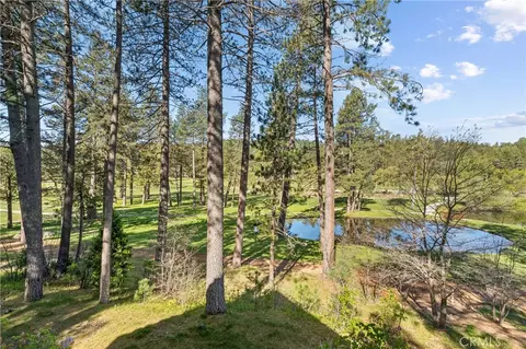 View/Area - 524 Golf Course Rd, Lake Arrowhead, CA 92352 photo 3 of 9