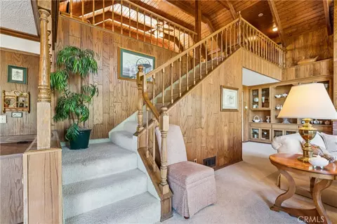 Entry Way - 524 Golf Course Rd, Lake Arrowhead, CA 92352 photo 5 of 9