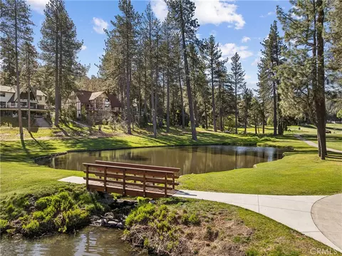 View/Area - 524 Golf Course Rd, Lake Arrowhead, CA 92352 photo 3 of 8