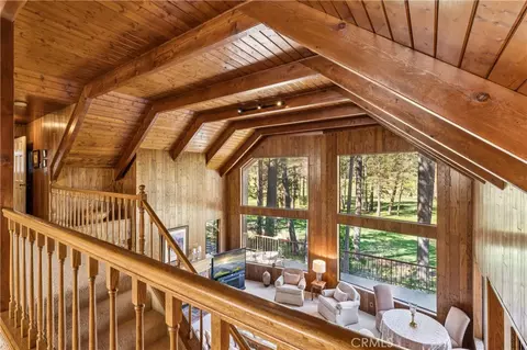 Entry Way - 524 Golf Course Rd, Lake Arrowhead, CA 92352 photo 6 of 9