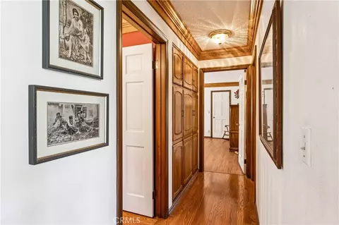 Entry Way - 524 Golf Course Rd, Lake Arrowhead, CA 92352 photo 4 of 9