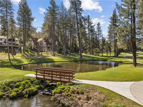 View/Area - 524 Golf Course Rd, Lake Arrowhead, CA 92352 photo 5 of 9