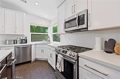 Kitchen - 80695 Columbia Ave, Indio, CA 92201 photo 3 of 5