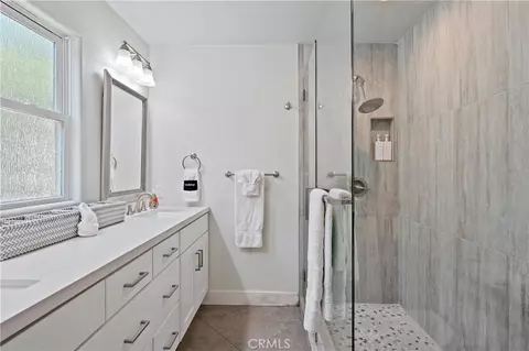 Bath - 80695 Columbia Ave, Indio, CA 92201 photo 3 of 3