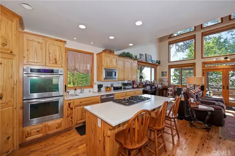Kitchen - 30 Park Dr, Running Springs, CA 92382 photo 1 of 3