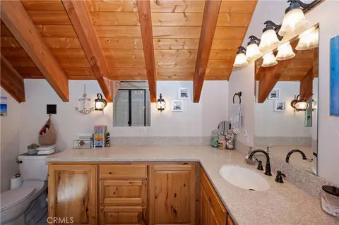 Bath - 30 Park Dr, Running Springs, CA 92382 photo 4 of 5
