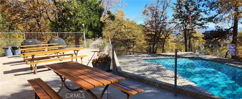 Exterior - 30 Park Dr, Running Springs, CA 92382 photo 16 of 16