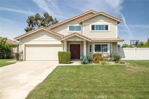 1317 Julie Ct, Redlands, CA 92374