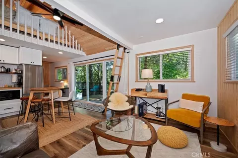 Living - 669 Knoll, Crestline, CA 92325 photo 4 of 6