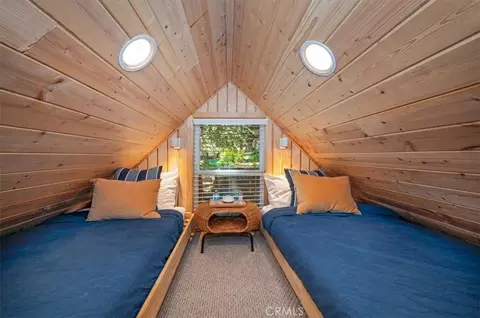 Bedroom - 669 Knoll, Crestline, CA 92325 photo 4 of 6