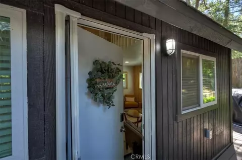 Entry Way - 669 Knoll, Crestline, CA 92325 photo 1 of 1
