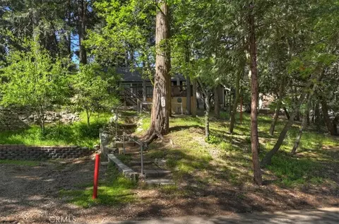 Exterior - 669 Knoll, Crestline, CA 92325 photo 8 of 15