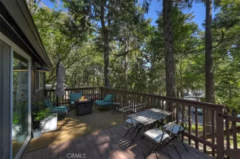 Exterior - 669 Knoll, Crestline, CA 92325 photo 10 of 15